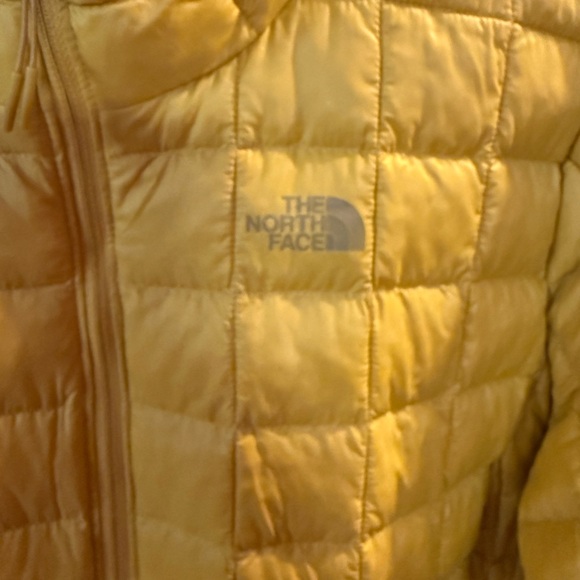 Yellow Puffer Jacket NEW - Picture 5 of 12